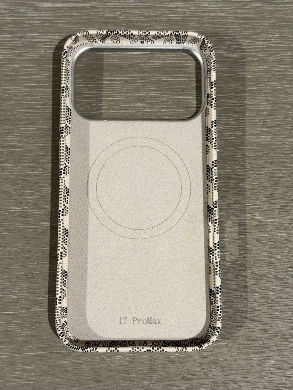 White Patterned iPhone 17 Pro Max Case - Picture 3 of 5